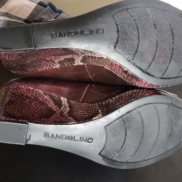 Bandolino Snakeskin Wedge - Picture 5 of 5